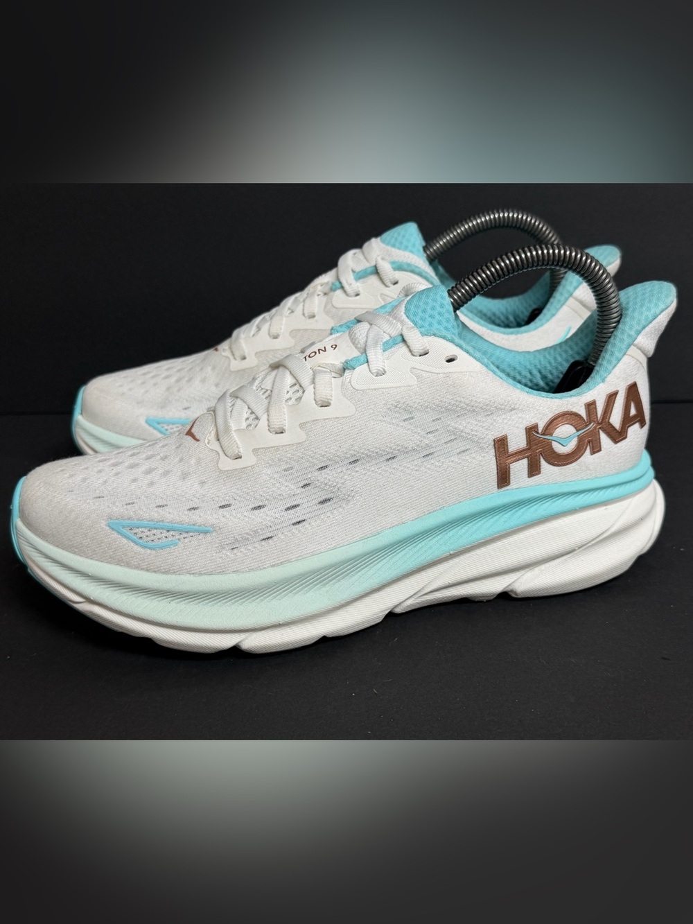 Hoka Women''s Clifton 9 Running Shoes Size 7B FROST /ROSE GOLD, WORN ONCE